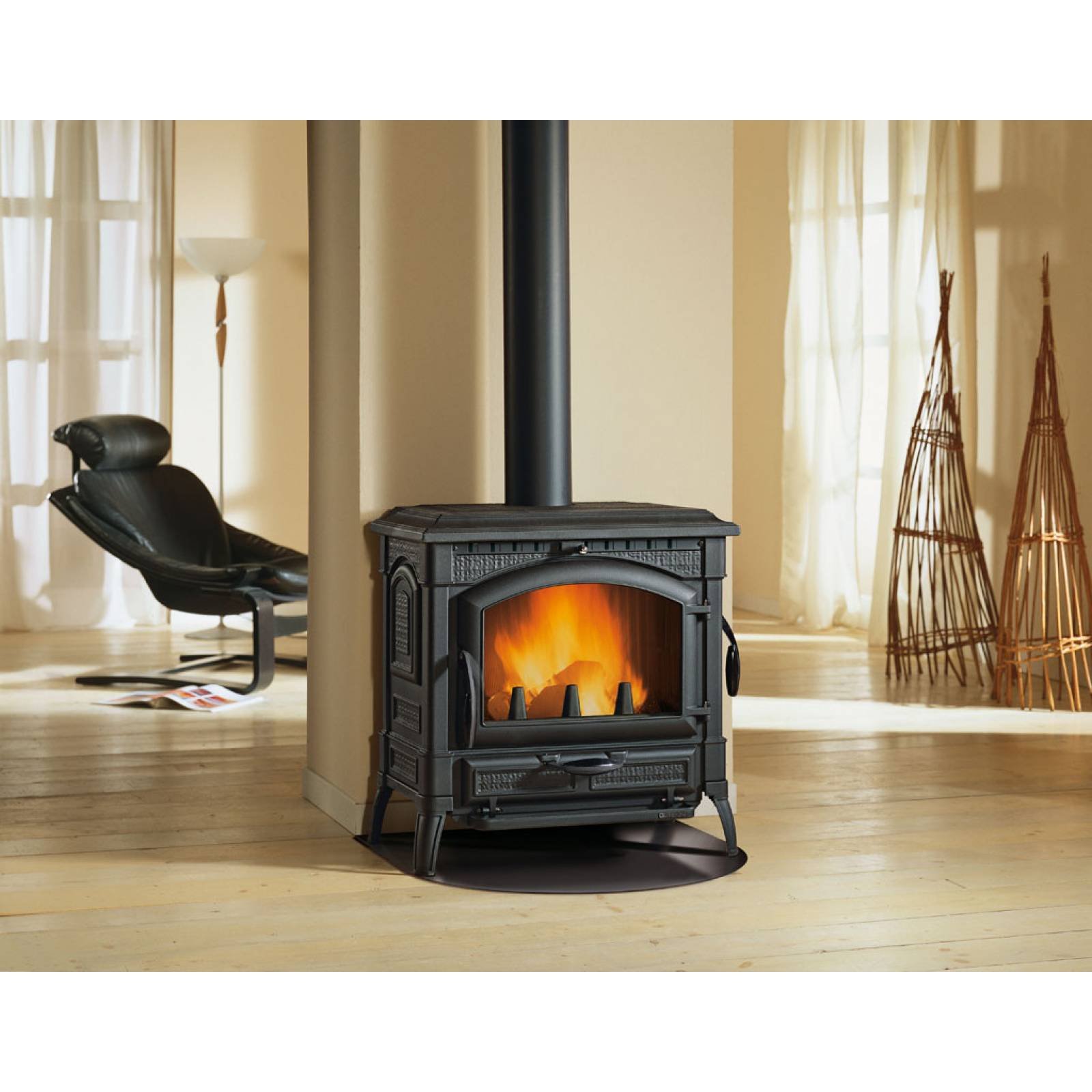 Holzofen Isotta Evo 12 kW – Gusseisen, Leistung & Eleganz